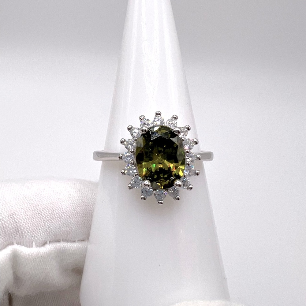 .925 Sterling Silver Peridot Cz & Clear Cz Ring - Picture 6 of 17